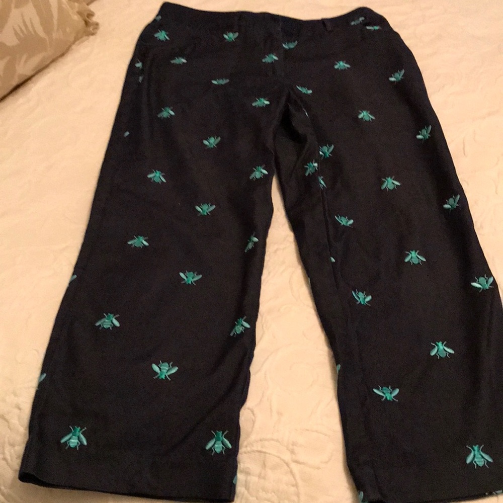 Lilly pulitzer cropped pants capris. With bees